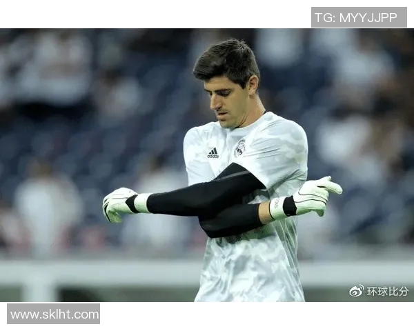 库尔图瓦的传奇之路从青涩少年到世界顶级门将的成长故事