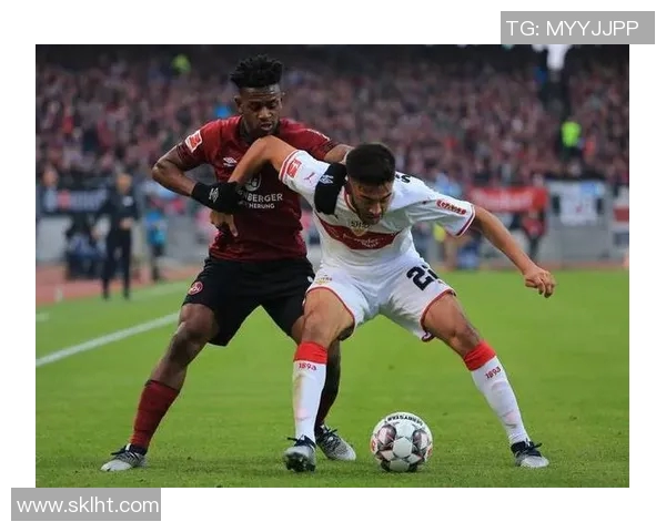 马赛主场迎战斯特拉斯全力争胜展现球队实力与斗志